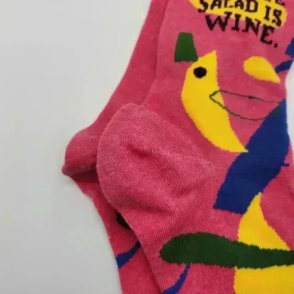 BLUE Q MY FAVORITE SALAD IS WINE WOMEN'S SIZE 5 - 10 CREW SOCKS PINK BLUE YELLOW - Picture 9 of 12